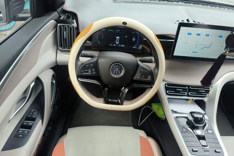 Used BYD Song Pro New Energy 2024 HONOR Edition DM-i 71KM Navigation Model Steering Wheel