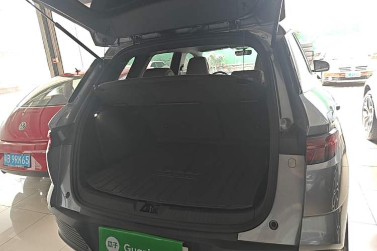 Used BYD Song Pro New Energy 2024 HONOR Edition DM-i 71KM Navigation Model Trunk