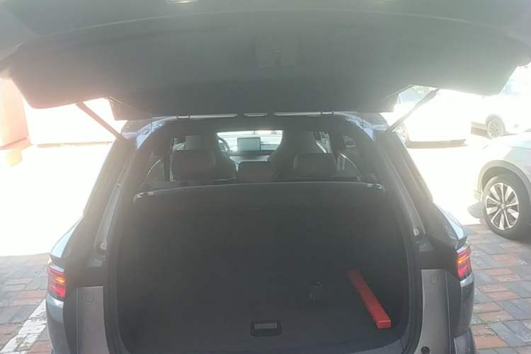Used BYD Song Pro New Energy 2024 HONOR Edition DM-i 71KM Navigation Model Trunk