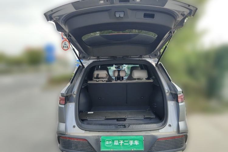 Used BYD Song Pro New Energy 2024 HONOR Edition DM-i 71KM Navigation Model Trunk