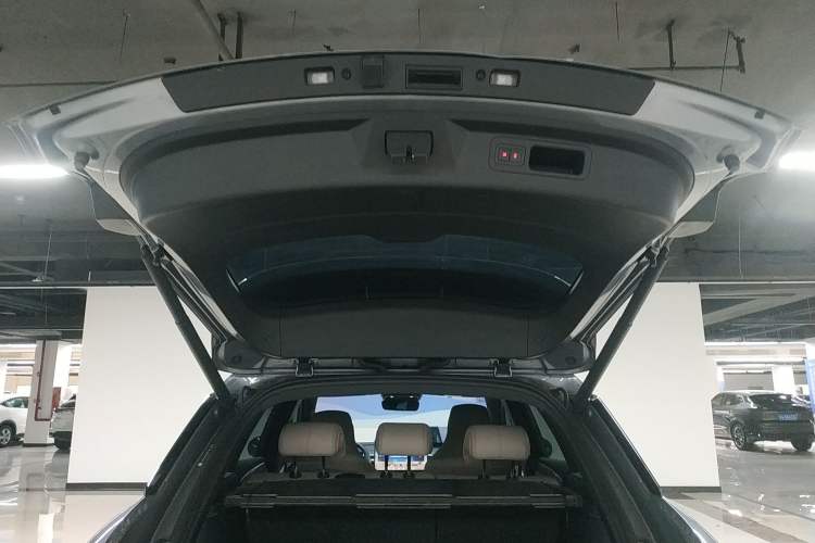 Used BYD Song Pro New Energy 2024 HONOR Edition DM-i 110KM Excellence Model Trunk