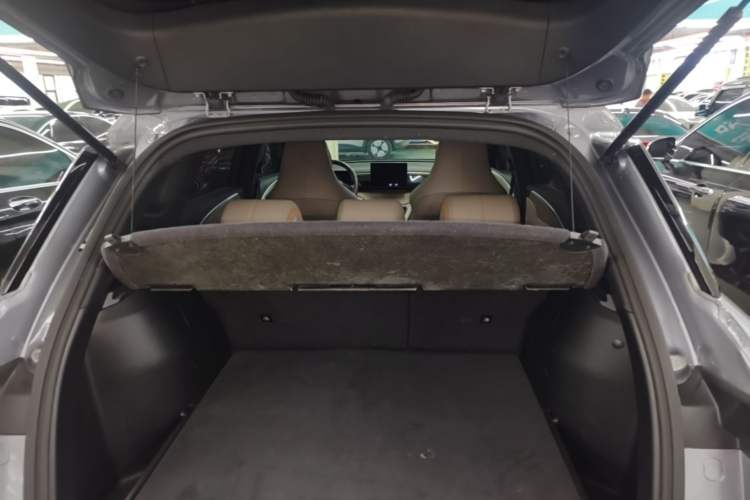 Used BYD Song Pro New Energy 2024 HONOR Edition DM-i 71KM Navigation Model Trunk