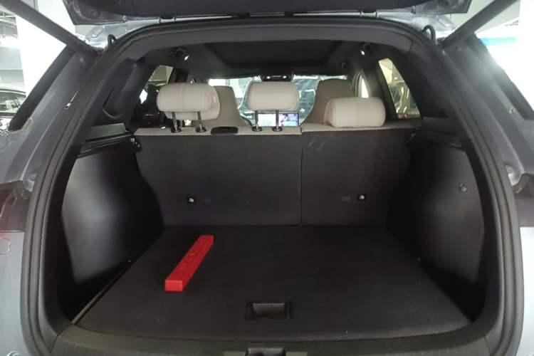 Used BYD Song Pro New Energy 2024 HONOR Edition DM-i 110KM Excellence Model Trunk