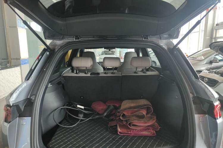 Used BYD Song Pro New Energy 2024 HONOR Edition DM-i 71KM Leading Model Trunk