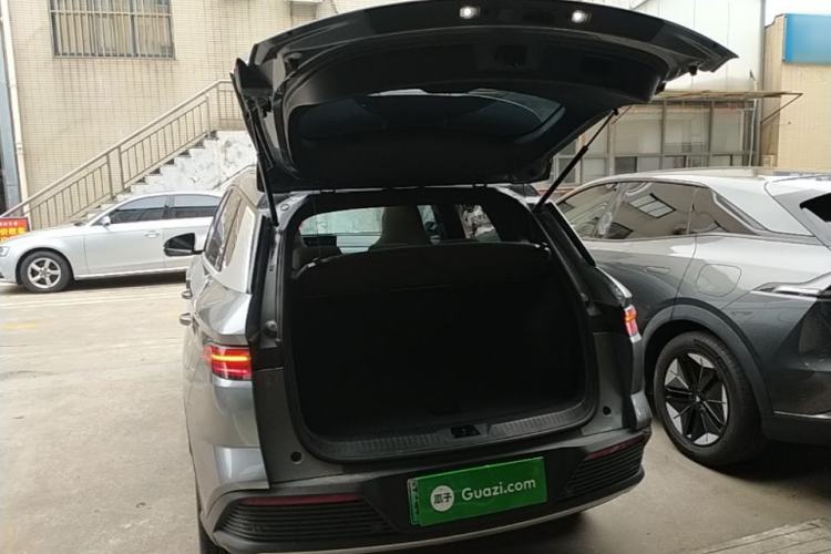 Used BYD Song Pro New Energy 2024 HONOR Edition DM-i 71KM Leading Model Trunk