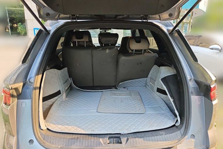 Used BYD Song Pro New Energy 2024 HONOR Edition DM-i 71KM Leading Model Trunk