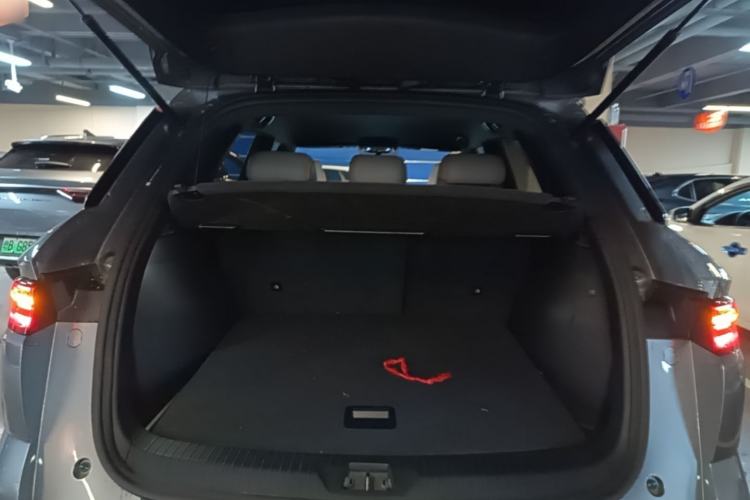 Used BYD Song Pro New Energy 2024 HONOR Edition DM-i 71KM Navigation Model Trunk