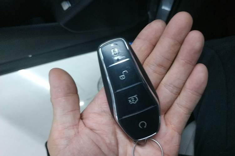Used BYD Song Pro New Energy 2024 HONOR Edition DM-i 110KM Excellence Model Vehicle Key