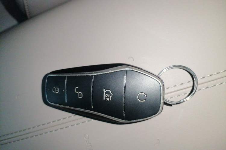 Used BYD Song Pro New Energy 2024 HONOR Edition DM-i 71KM Beyond Model Vehicle Key