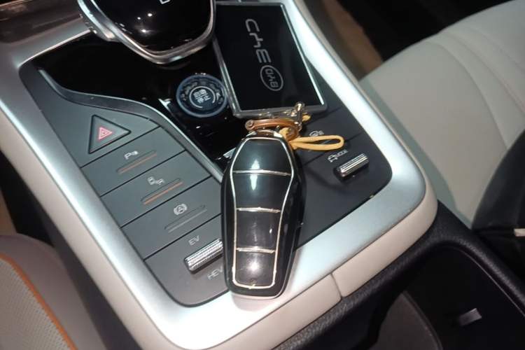 Used BYD Song Pro New Energy 2024 HONOR Edition DM-i 110KM Excellence Model Vehicle Key
