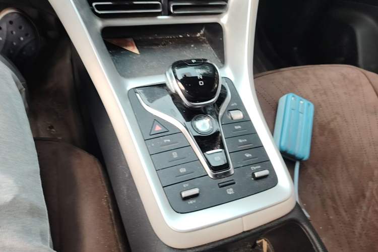 Used BYD Song Pro New Energy 2024 HONOR Edition DM-i 71KM Navigation Model Vehicle Key