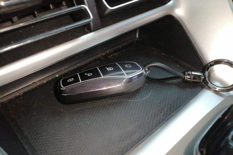 Used BYD Song Pro New Energy 2024 HONOR Edition DM-i 71KM Navigation Model Vehicle Key