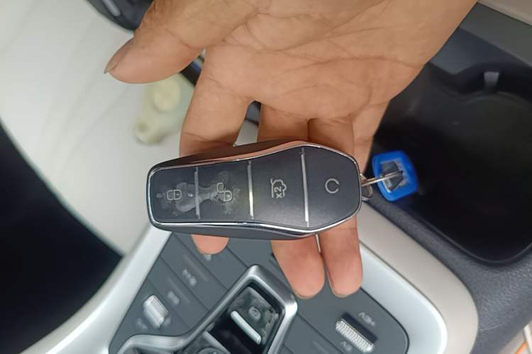 Used BYD Song Pro New Energy 2024 HONOR Edition DM-i 71KM Navigation Model Vehicle Key