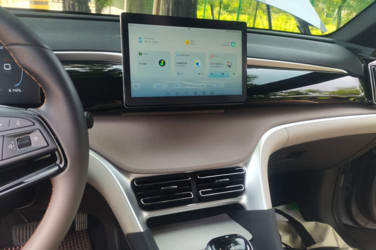 Used BYD Song Pro New Energy 2024 HONOR Edition DM-i 71KM Navigation Model Audio And AC Panel
