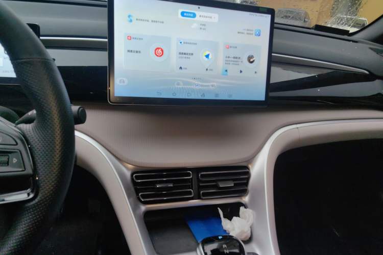 Used BYD Song Pro New Energy 2024 HONOR Edition DM-i 110KM Beyond Model Audio And AC Panel