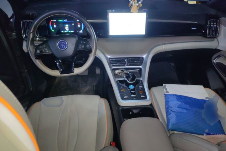 Used BYD Song Pro New Energy 2024 HONOR Edition DM-i 71KM Navigation Model Center Console