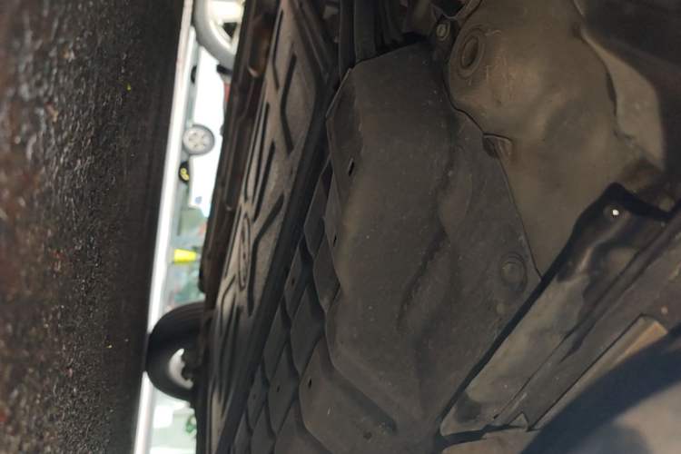Used BYD Song Pro New Energy 2024 HONOR Edition DM-i 71KM Navigation Model Chassis Front Left