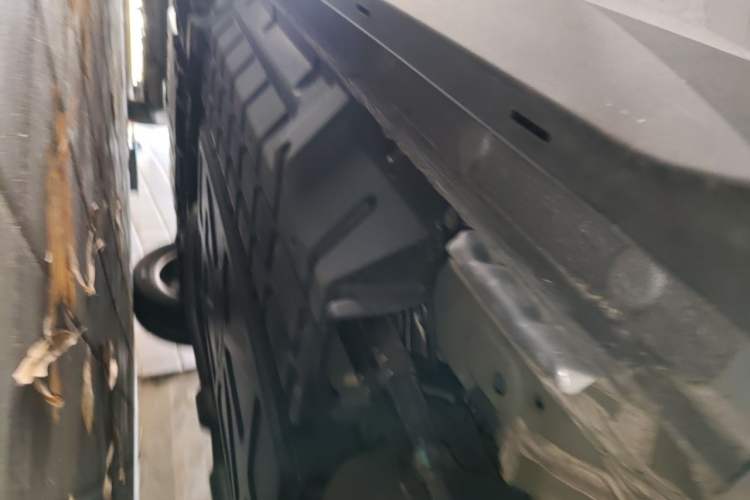 Used BYD Song Pro New Energy 2024 HONOR Edition DM-i 71KM Navigation Model Chassis Rear Left