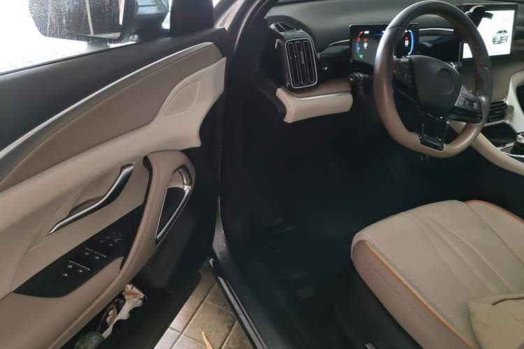 Used BYD Song Pro New Energy 2024 HONOR Edition DM-i 71KM Navigation Model Driver Seat