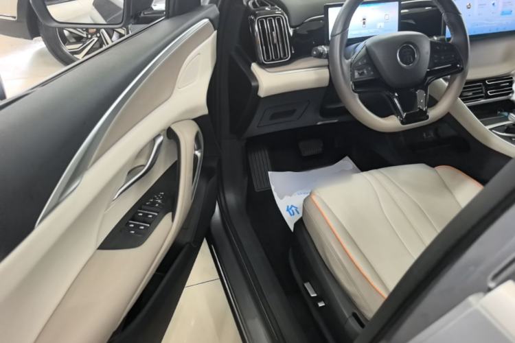 Used BYD Song Pro New Energy 2024 HONOR Edition DM-i 110KM Beyond Model Driver Seat