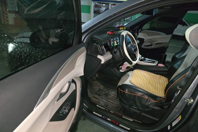 Used BYD Song Pro New Energy 2024 HONOR Edition DM-i 71KM Navigation Model Driver Seat