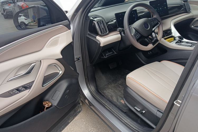 Used BYD Song Pro New Energy 2024 HONOR Edition DM-i 71KM Navigation Model Driver Seat