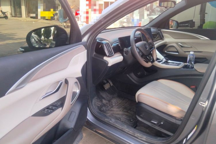 Used BYD Song Pro New Energy 2024 HONOR Edition DM-i 71KM Navigation Model Driver Seat