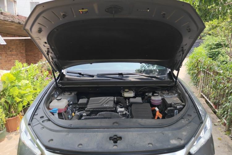 Used BYD Song Pro New Energy 2024 HONOR Edition DM-i 71KM Leading Model Engine Bay