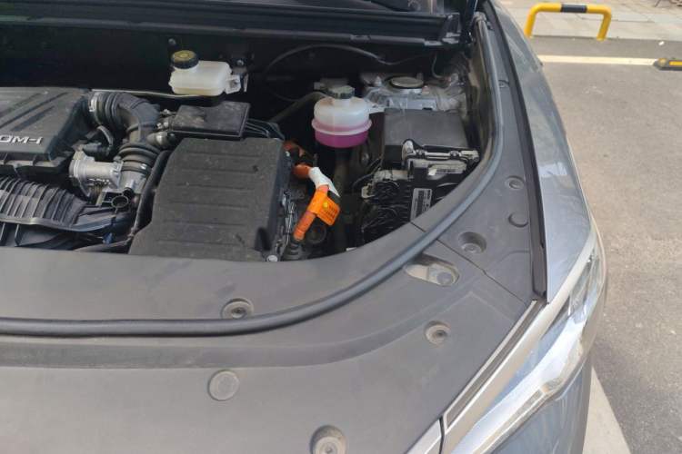 Used BYD Song Pro New Energy 2024 HONOR Edition DM-i 110KM Beyond Model Engine Bay Left