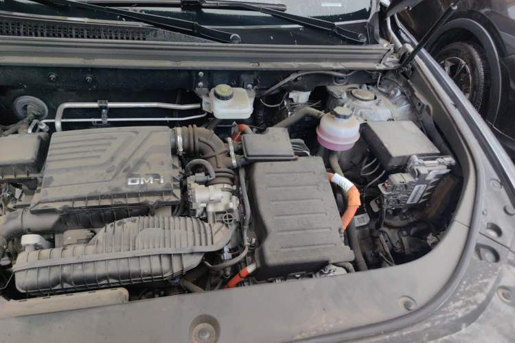 Used BYD Song Pro New Energy 2024 HONOR Edition DM-i 110KM Beyond Model Engine Bay Left