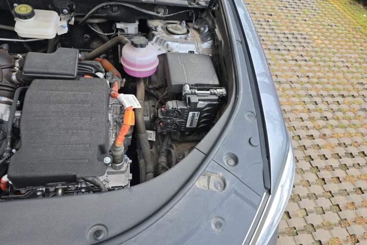 Used BYD Song Pro New Energy 2024 HONOR Edition DM-i 71KM Navigation Model Engine Bay Left
