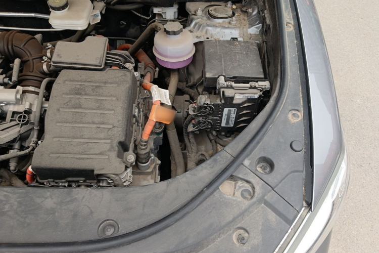 Used BYD Song Pro New Energy 2024 HONOR Edition DM-i 71KM Navigation Model Engine Bay Left