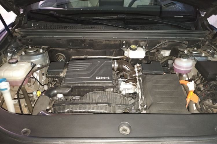 Used BYD Song Pro New Energy 2024 HONOR Edition DM-i 71KM Navigation Model Engine Bay