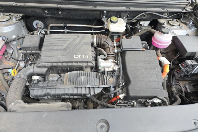 Used BYD Song Pro New Energy 2024 HONOR Edition DM-i 71KM Navigation Model Engine Bay