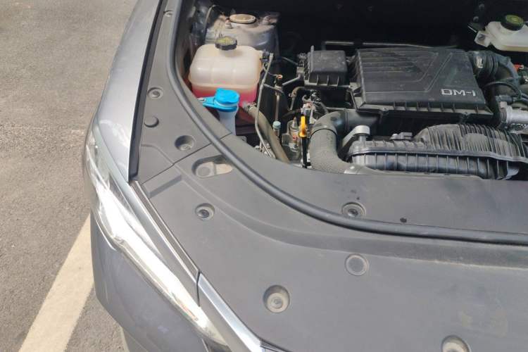 Used BYD Song Pro New Energy 2024 HONOR Edition DM-i 110KM Beyond Model Engine Bay Right