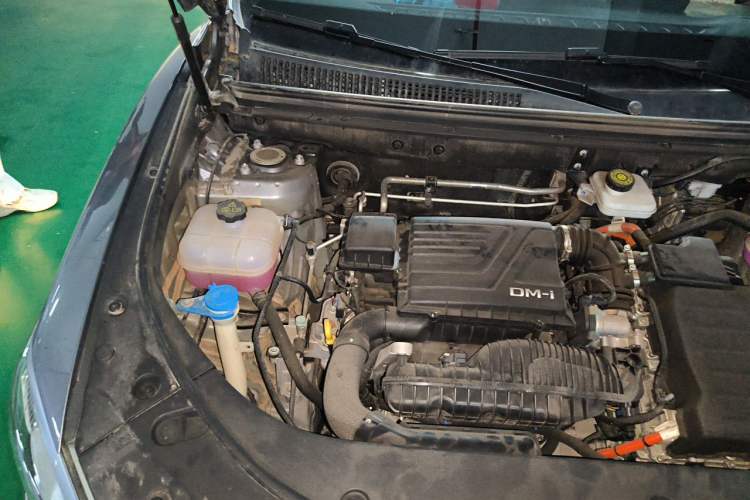 Used BYD Song Pro New Energy 2024 HONOR Edition DM-i 110KM Beyond Model Engine Bay Right