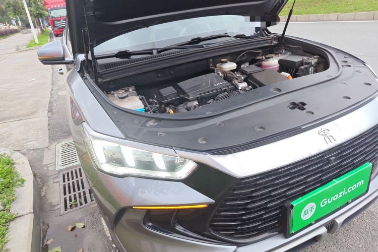 Used BYD Song Pro New Energy 2024 HONOR Edition DM-i 71KM Navigation Model Engine Bay Right
