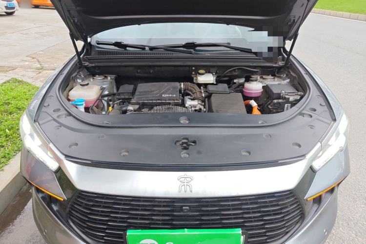 Used BYD Song Pro New Energy 2024 HONOR Edition DM-i 71KM Navigation Model Engine Bay
