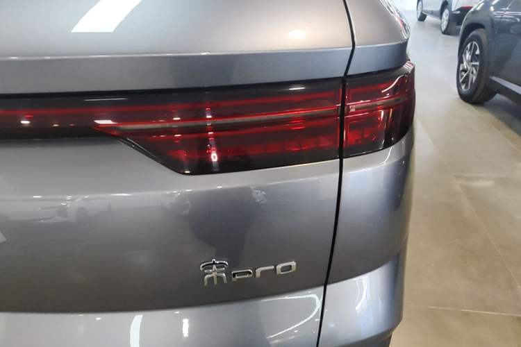 Used BYD Song Pro New Energy 2024 HONOR Edition DM-i 71KM Navigation Model Exterior 3