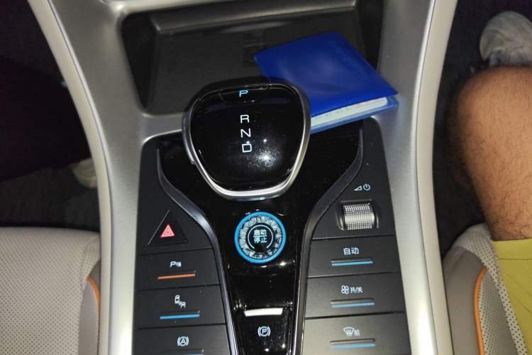 Used BYD Song Pro New Energy 2024 HONOR Edition DM-i 110KM Excellence Model Gear Lever