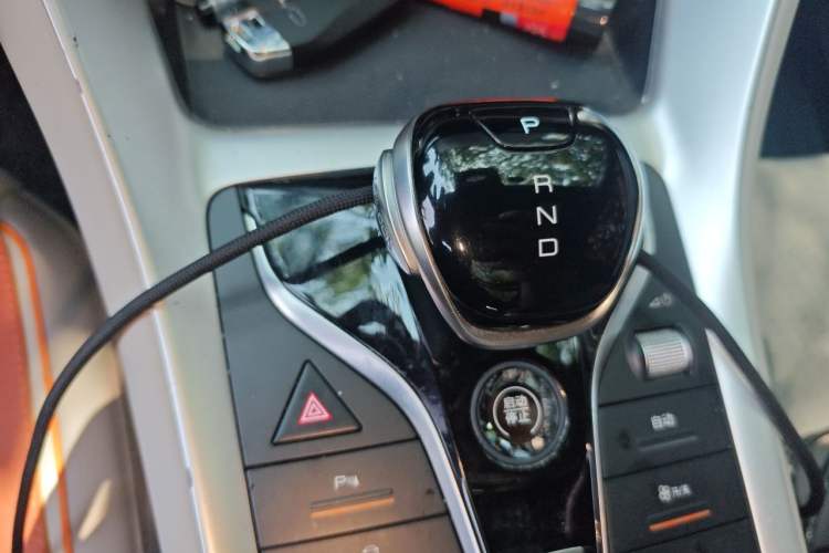 Used BYD Song Pro New Energy 2024 HONOR Edition DM-i 110KM Beyond Model Gear Lever