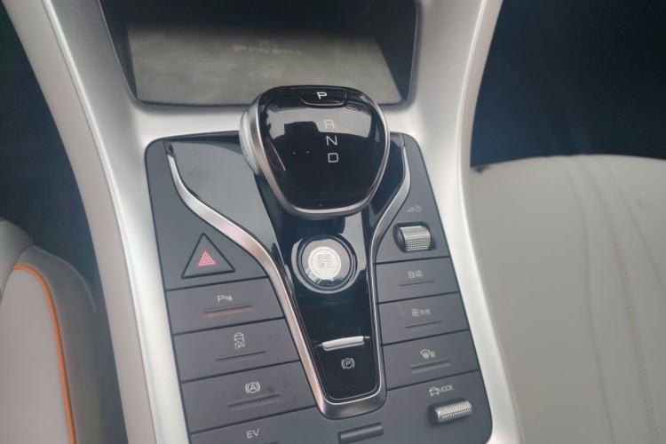 Used BYD Song Pro New Energy 2024 HONOR Edition DM-i 110KM Beyond Model Gear Lever