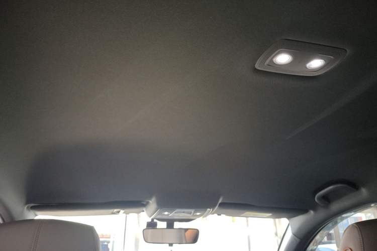 Used BYD Song Pro New Energy 2024 HONOR Edition DM-i 71KM Navigation Model Headliner