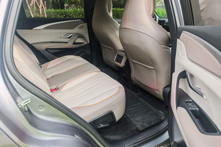 Used BYD Song Pro New Energy 2024 HONOR Edition DM-i 71KM Navigation Model Interior 2