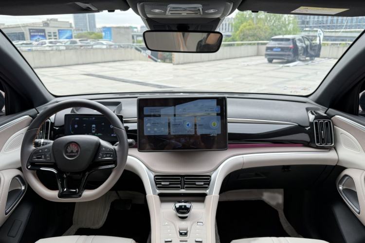 Used BYD Song Pro New Energy 2024 HONOR Edition DM-i 71KM Beyond Model Interior 4