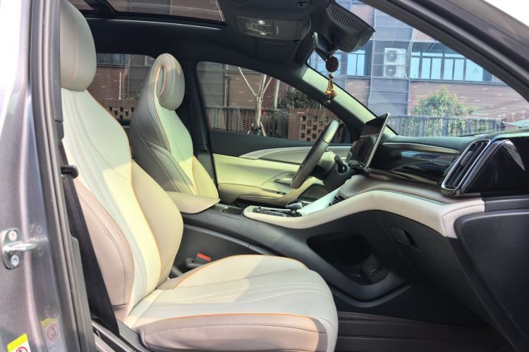 Used BYD Song Pro New Energy 2024 HONOR Edition DM-i 71KM Beyond Model Interior 4