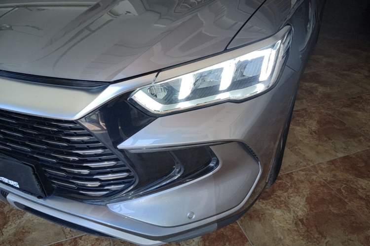 Used BYD Song Pro New Energy 2024 HONOR Edition DM-i 71KM Navigation Model Left Front Headlight