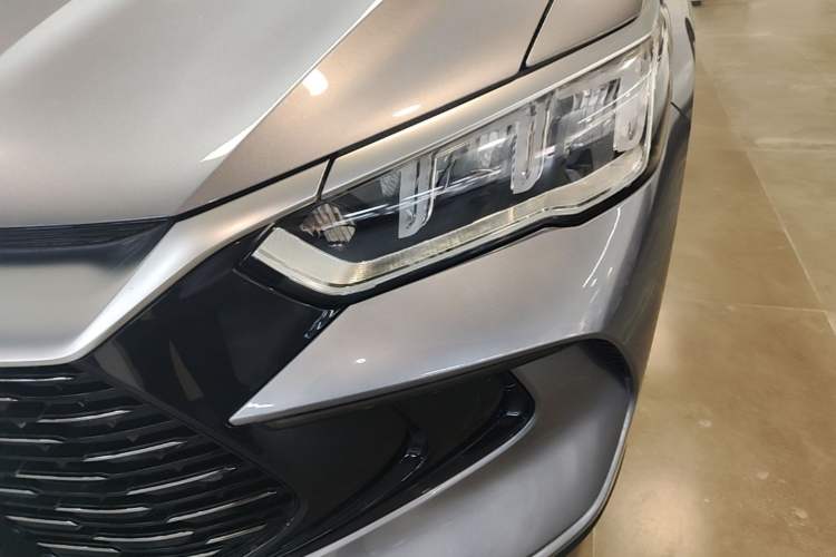 Used BYD Song Pro New Energy 2024 HONOR Edition DM-i 71KM Navigation Model Left Front Headlight