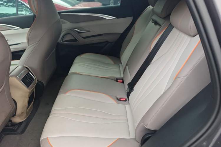 Used BYD Song Pro New Energy 2024 HONOR Edition DM-i 71KM Navigation Model Left Rear Seat