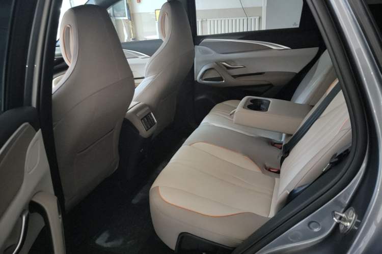 Used BYD Song Pro New Energy 2024 HONOR Edition DM-i 71KM Navigation Model Left Rear Seat